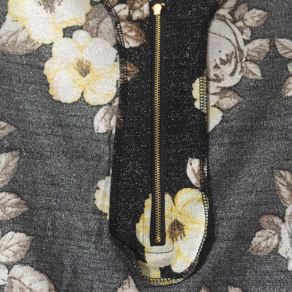 New With Tags Stretch Shimmering Plus Size 1X Top - Picture 14 of 14